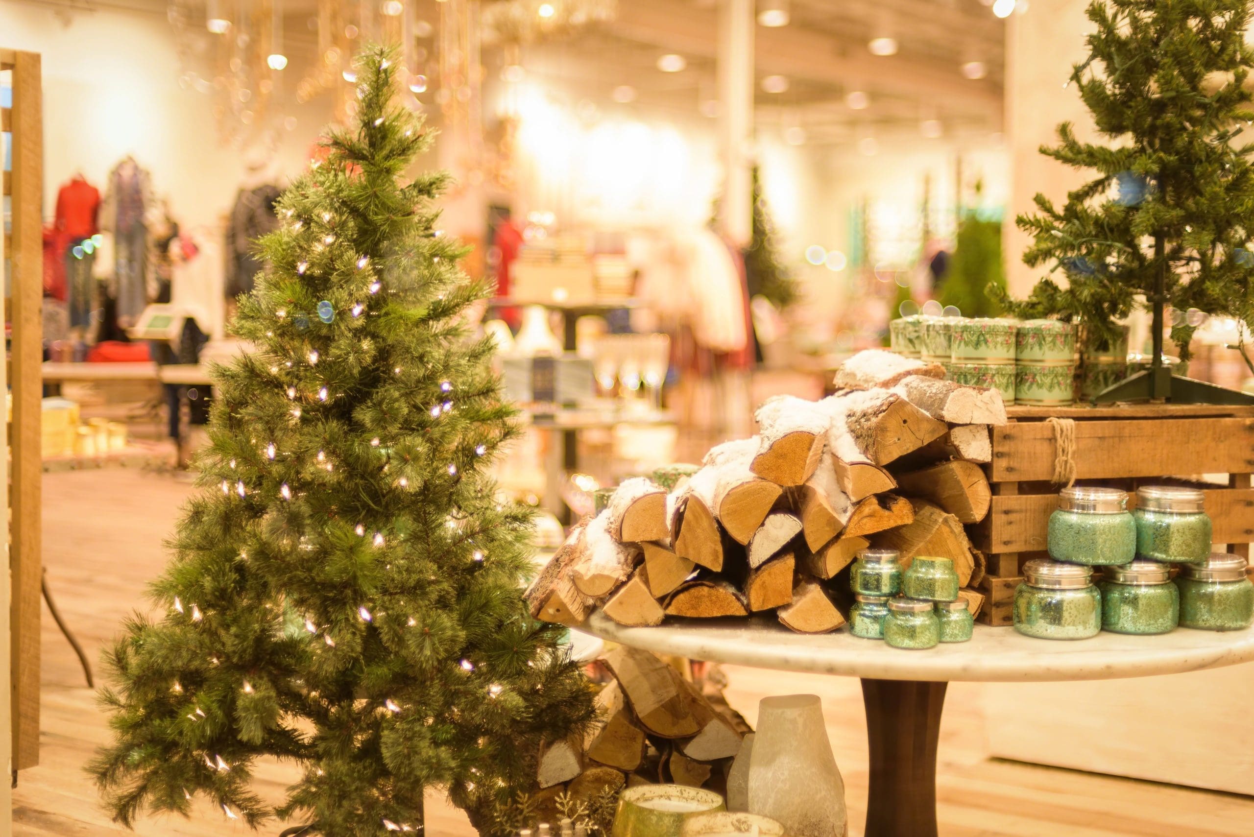 Getting Ready for the Holiday Season: 6 Essential Holiday Retail Display Ideas